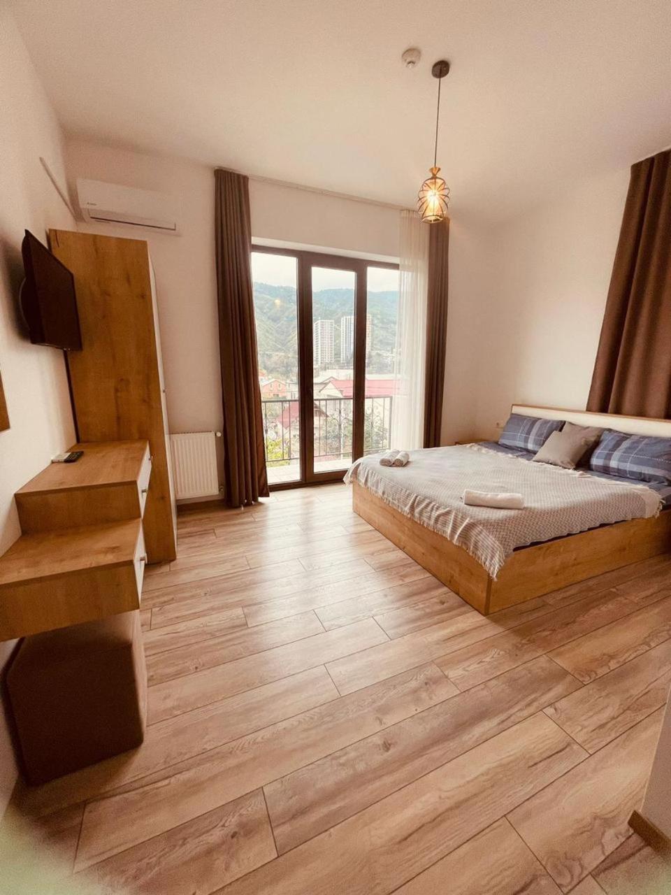Hotel Myfamily Tbilisi Esterno foto