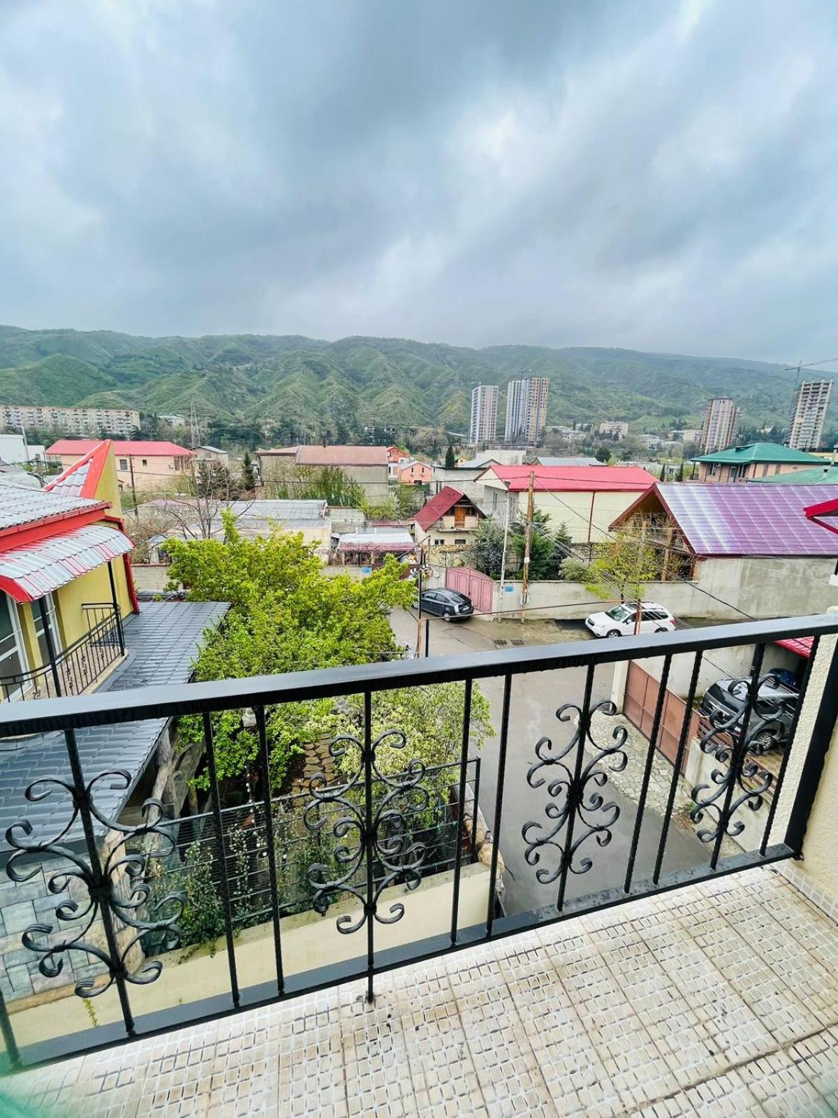 Hotel Myfamily Tbilisi Esterno foto