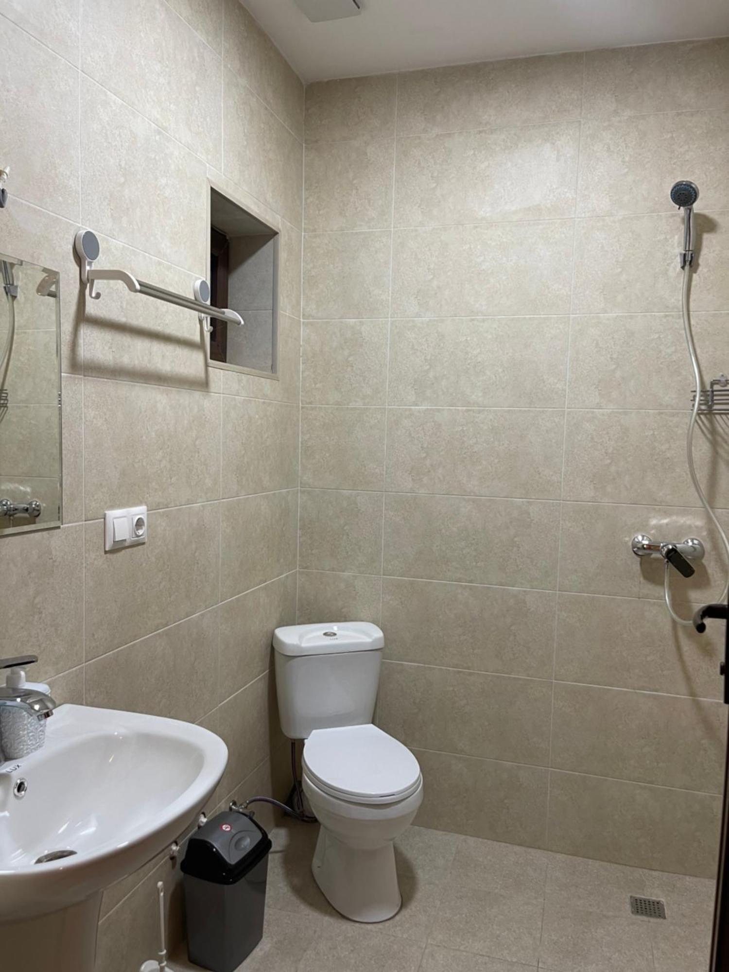 Hotel Myfamily Tbilisi Esterno foto